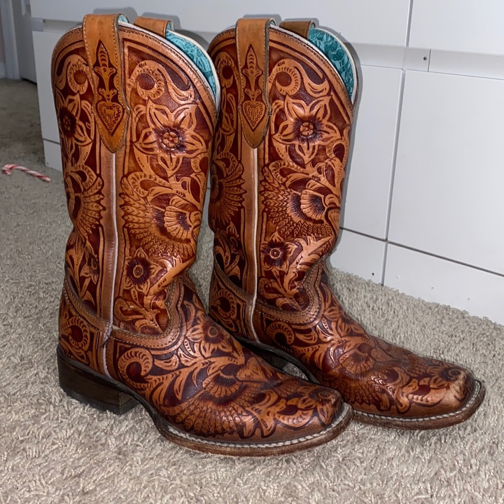 Corral boots